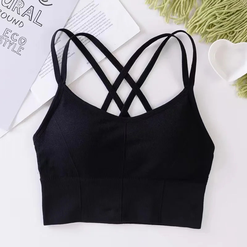 Beautiful fitness tops breathable comfortable and soft