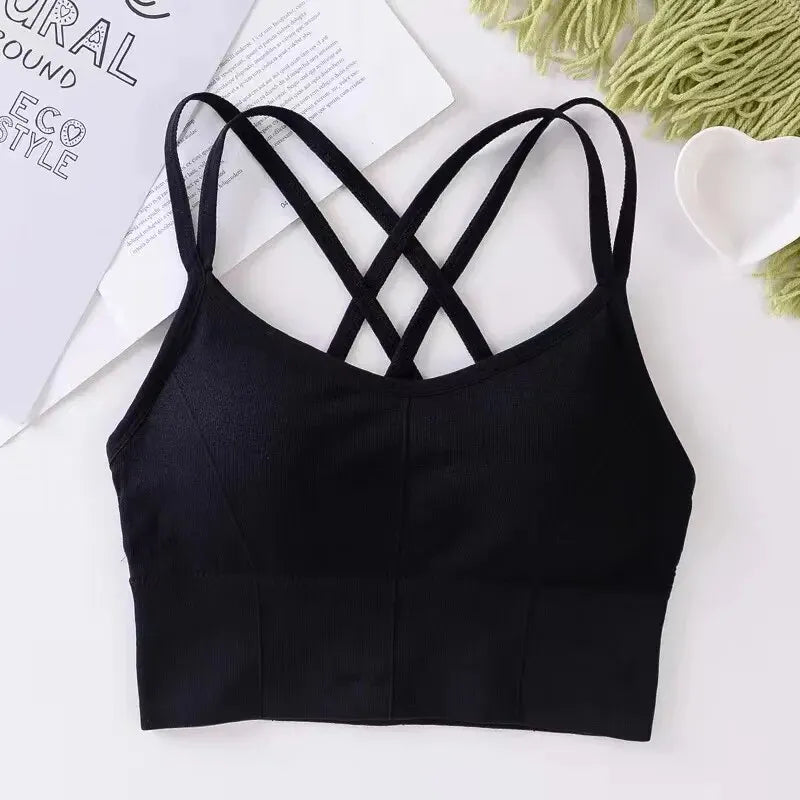 Beautiful fitness tops breathable comfortable and soft